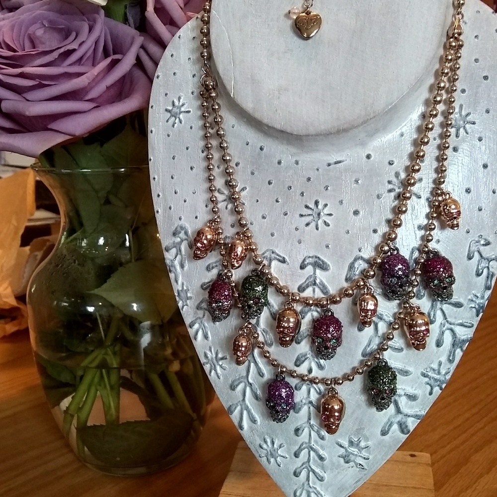 Betsey Johnson skull necklace RARE